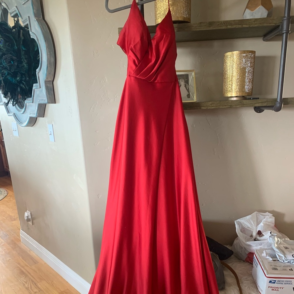 Formal Dress - Picture 2 of 4